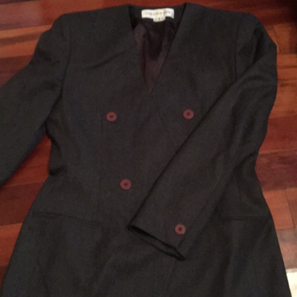 Jones New York grey blazer.